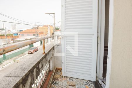 Varanda de casa à venda com 2 quartos, 200m² em Vila Nivi, São Paulo