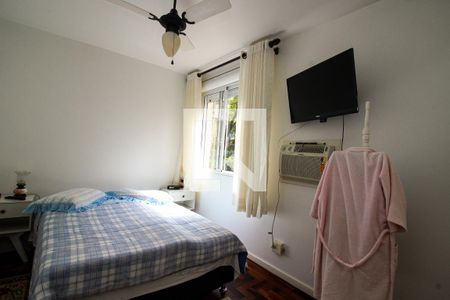 Quarto 1 de apartamento à venda com 3 quartos, 60m² em Santo Antônio, Porto Alegre