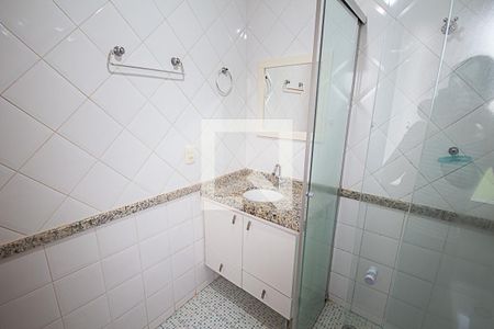 Banheiro de kitnet/studio para alugar com 1 quarto, 34m² em Nova Aliança, Ribeirão Preto