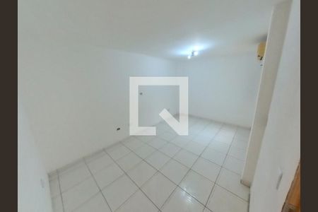 Quarto de casa para alugar com 2 quartos, 30m² em Vila Regina, São Paulo