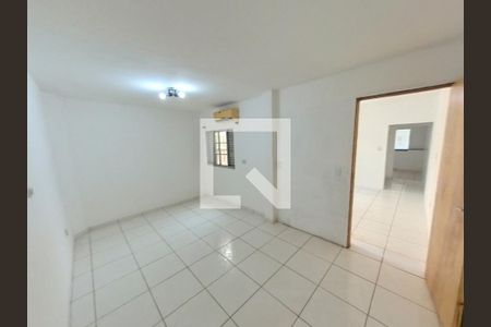 Quarto de casa para alugar com 2 quartos, 30m² em Vila Regina, São Paulo