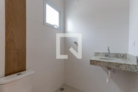 Banheiro de apartamento para alugar com 1 quarto, 29m² em Vila Mazzei, São Paulo