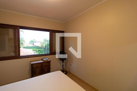 Casa de condomínio à venda com 420m², 4 quartos e 4 vagas Casa de condomínio à venda com 420m², 4 quartos e 4 vagasSuíte 02