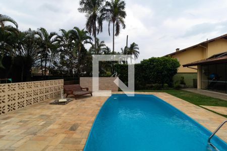 Casa de condomínio à venda com 420m², 4 quartos e 4 vagas Casa de condomínio à venda com 420m², 4 quartos e 4 vagasPiscina