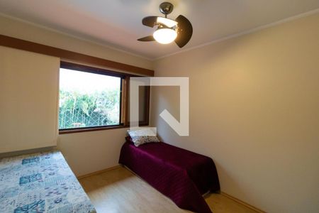 Casa de condomínio à venda com 420m², 4 quartos e 4 vagas Casa de condomínio à venda com 420m², 4 quartos e 4 vagasQuarto 02