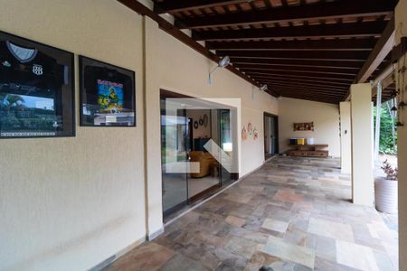 Casa de condomínio à venda com 420m², 4 quartos e 4 vagas Casa de condomínio à venda com 420m², 4 quartos e 4 vagasVaranda