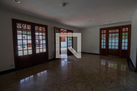 Casa de condomínio à venda com 500m², 4 quartos e 3 vagasSala 