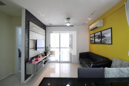 Sala de casa de condomínio à venda com 5 quartos, 300m² em Freguesia de Jacarepaguá, Rio de Janeiro