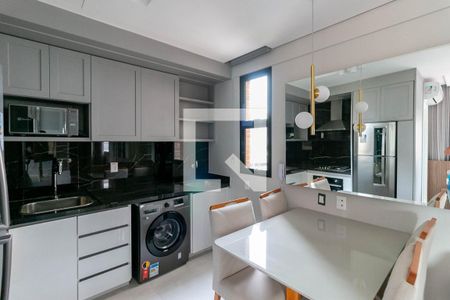 Cozinha de apartamento para alugar com 1 quarto, 48m² em Funcionários, Belo Horizonte