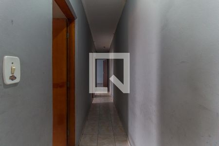 Corredor de casa para alugar com 4 quartos, 125m² em Jardim Itamarati, Poá