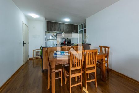 Sala de apartamento à venda com 3 quartos, 75m² em Vila Paulo Silas, São Paulo