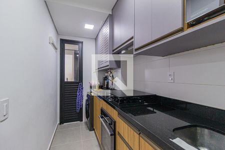 Cozinha e área de serviço de apartamento à venda com 2 quartos, 64m² em Bela Vista, Osasco