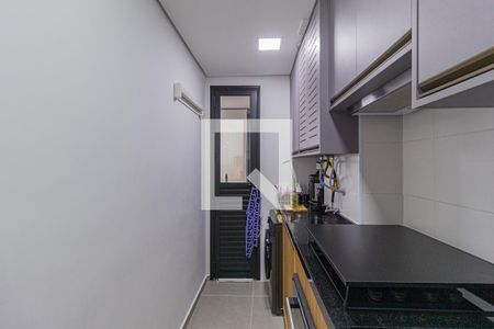 Cozinha e área de serviço de apartamento à venda com 2 quartos, 64m² em Bela Vista, Osasco