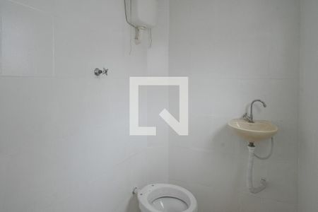 Banheiro de casa para alugar com 1 quarto, 70m² em Vila Brasilina, São Paulo