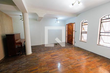 Sala de casa para alugar com 5 quartos, 150m² em Vila Curuçá, Santo André