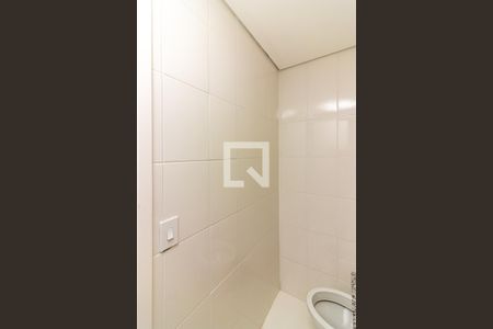 Banheiro de apartamento para alugar com 1 quarto, 30m² em Parque Anhanguera, São Paulo