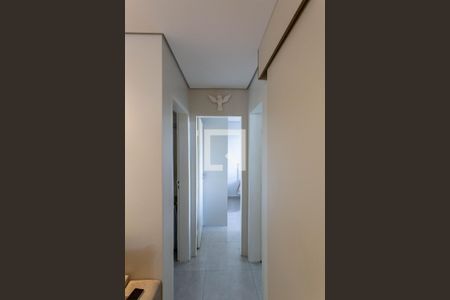 Corredor de apartamento à venda com 2 quartos, 47m² em Vila Jardim Leblon, Belo Horizonte