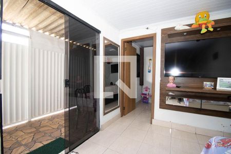 Sala 1 de casa para alugar com 1 quarto, 55m² em Riacho Fundo Ii, Brasília