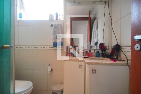 Banheiro de apartamento à venda com 2 quartos, 50m² em Vila Rosa, Novo Hamburgo