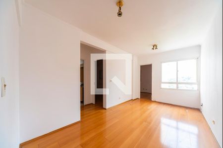Sala de apartamento à venda com 3 quartos, 65m² em Vila Bastos, Santo André