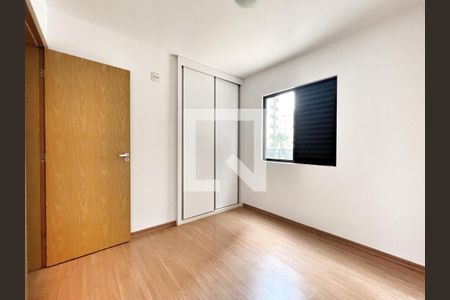 Quarto 3 de apartamento à venda com 4 quartos, 180m² em Buritis, Belo Horizonte