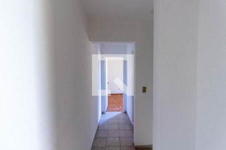Corredor de casa para alugar com 2 quartos, 60m² em Vila Nhocuné, São Paulo