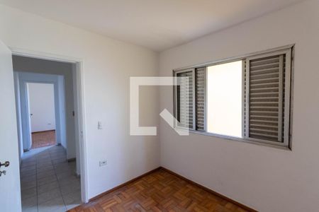Quarto 1 de casa para alugar com 2 quartos, 60m² em Vila Nhocuné, São Paulo
