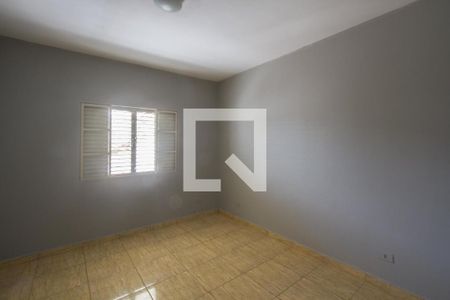 Quarto 2 de casa para alugar com 2 quartos, 120m² em Jardim Maraca, São Paulo