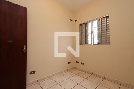 Quarto 2 de casa para alugar com 4 quartos, 160m² em Jardim Iva, São Paulo