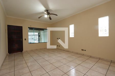 Sala de casa para alugar com 4 quartos, 160m² em Jardim Iva, São Paulo