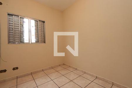 Quarto 2 de casa para alugar com 4 quartos, 160m² em Jardim Iva, São Paulo