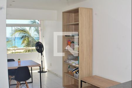 Sala de apartamento para alugar com 2 quartos, 78m² em Costa Azul, Salvador