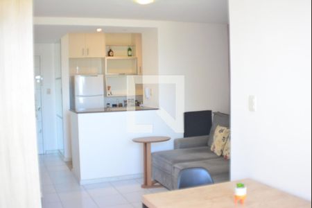 Sala de apartamento para alugar com 2 quartos, 78m² em Costa Azul, Salvador