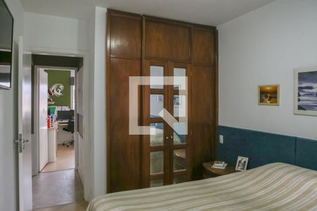 Suíte de apartamento à venda com 3 quartos, 112m² em Vila Ipojuca, São Paulo