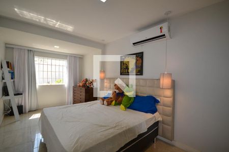 Quarto 1-Suíte de casa para alugar com 2 quartos, 300m² em Juscelino, Nova Iguaçu