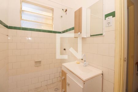 Banheiro de apartamento para alugar com 1 quarto, 54m² em Rio Branco, Porto Alegre