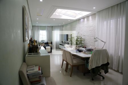 Sala de casa à venda com 3 quartos, 200m² em Vila Pereira Barreto, São Paulo