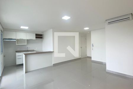 Sala de apartamento para alugar com 2 quartos, 69m² em Alphaville Empresarial, Barueri