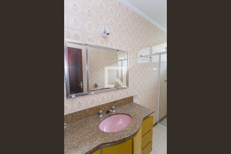 Banheiro suite de casa à venda com 3 quartos, 150m² em Vila Santa Delfina, São Paulo