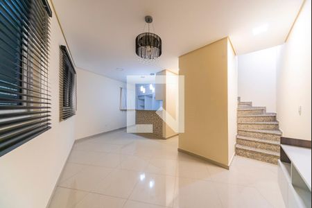 Sala de casa para alugar com 2 quartos, 120m² em Vila Pires, Santo André