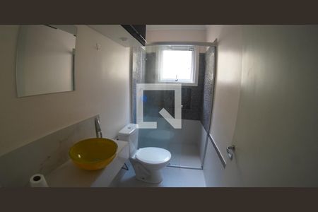 Banheiro de casa de condomínio à venda com 4 quartos, 180m² em Jardim Monte Alegre, São Paulo
