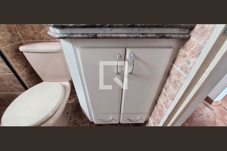 Apartamento à venda com 68m², 2 quartos e 1 vaga Apartamento à venda com 68m², 2 quartos e 1 vagaBanheiro