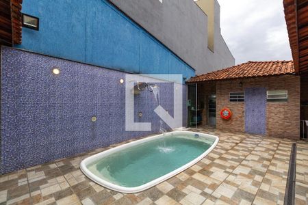 Casa à venda com 322m², 3 quartos e 4 vagas Casa à venda com 322m², 3 quartos e 4 vagasPiscina