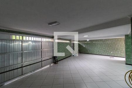 Casa à venda com 322m², 3 quartos e 4 vagas Casa à venda com 322m², 3 quartos e 4 vagasGaragem