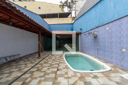 Casa à venda com 322m², 3 quartos e 4 vagas Casa à venda com 322m², 3 quartos e 4 vagasPiscina