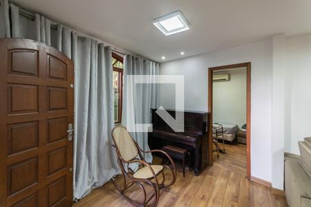 Sala de casa à venda com 3 quartos, 350m² em Vila Isabel, Rio de Janeiro