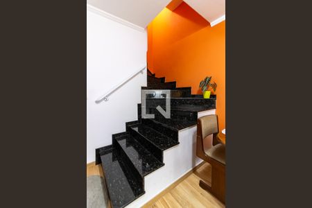 Escada de casa à venda com 6 quartos, 260m² em Jardim Primavera, São Paulo