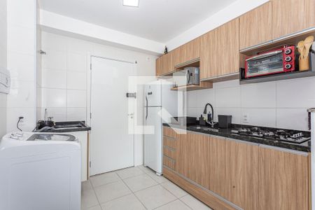 Sala/Cozinha de apartamento à venda com 2 quartos, 33m² em Parque Fongaro, São Paulo
