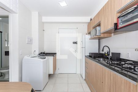 Sala/Cozinha de apartamento à venda com 2 quartos, 33m² em Parque Fongaro, São Paulo