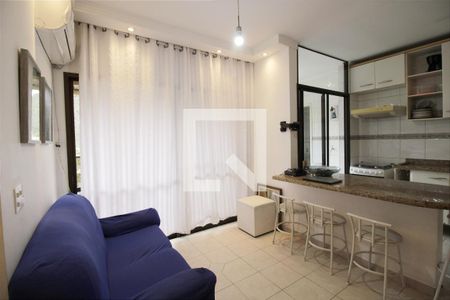 Sala de apartamento para alugar com 2 quartos, 140m² em Vila Júlia, Guarujá